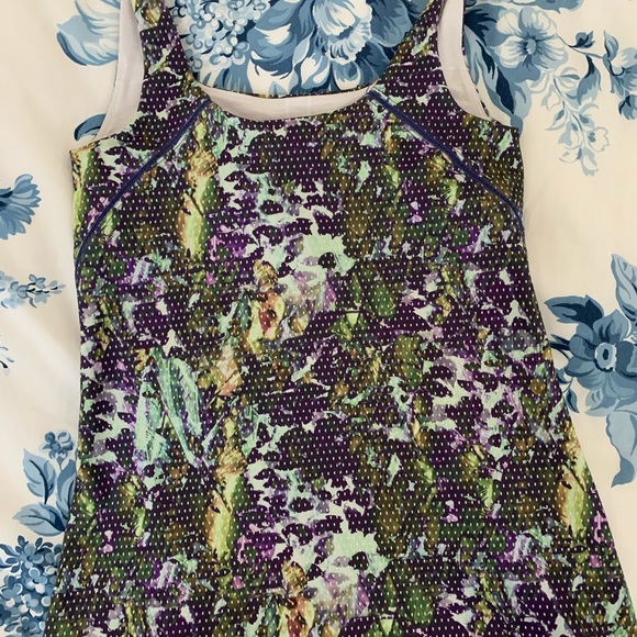 Lululemon tank - Picture 2 of 3